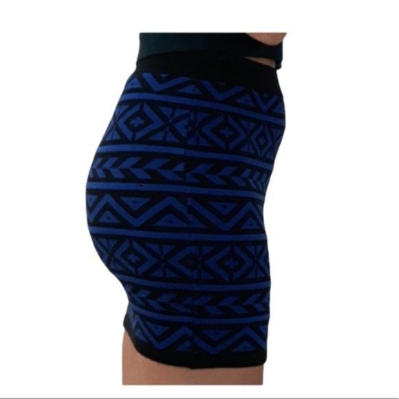 Knit Skirt• Size S• Black/Blue•Geometric Knit Skirt by F21 - Picture 7 of 13